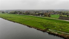 Maasdijk tussen Cuijk en Ravenstein