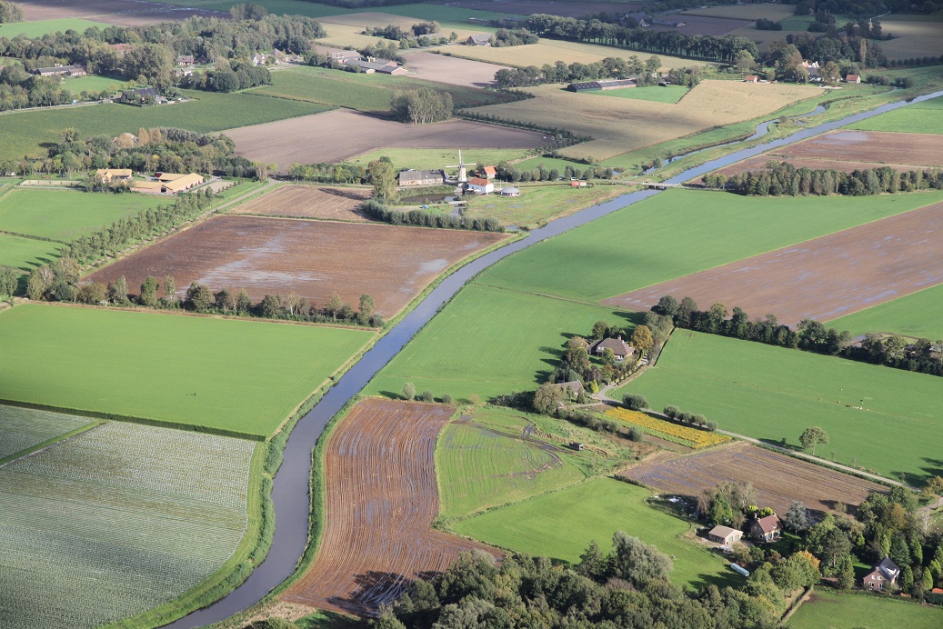 Luchtfoto van de Aa bij Heeswijk-Dinther