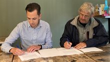 Ondertekening uitvoeringsovereenkomst Oeffeltse Raam