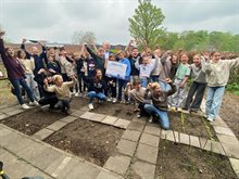 groep_7-8_van_de_bolderik_bij_de_door_hun_uitgebreide_moestuin_bij_school