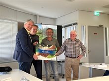 uitreiking_groen-blauwe_handdruk_stichting_veen