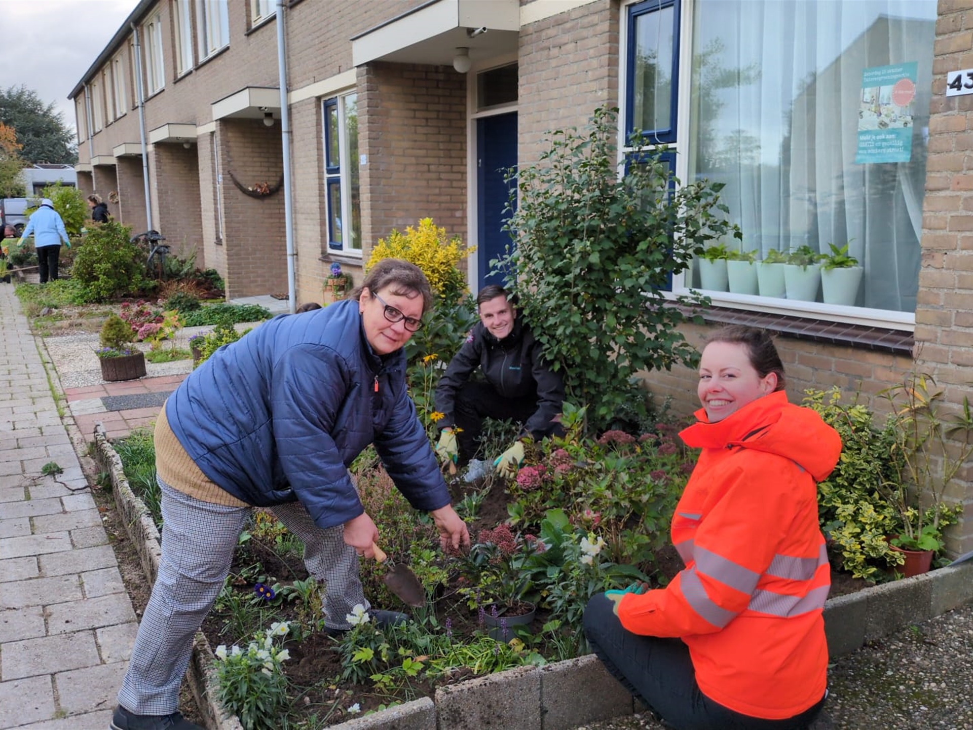 Tegels eruit, groen erin: bewoners in Cuijk vergroenen de buurt