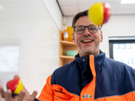 Onze bedrijfsleider op de rioolwaterzuivering Land van Cuijk Mark Elders houdt al twintig jaar alle 